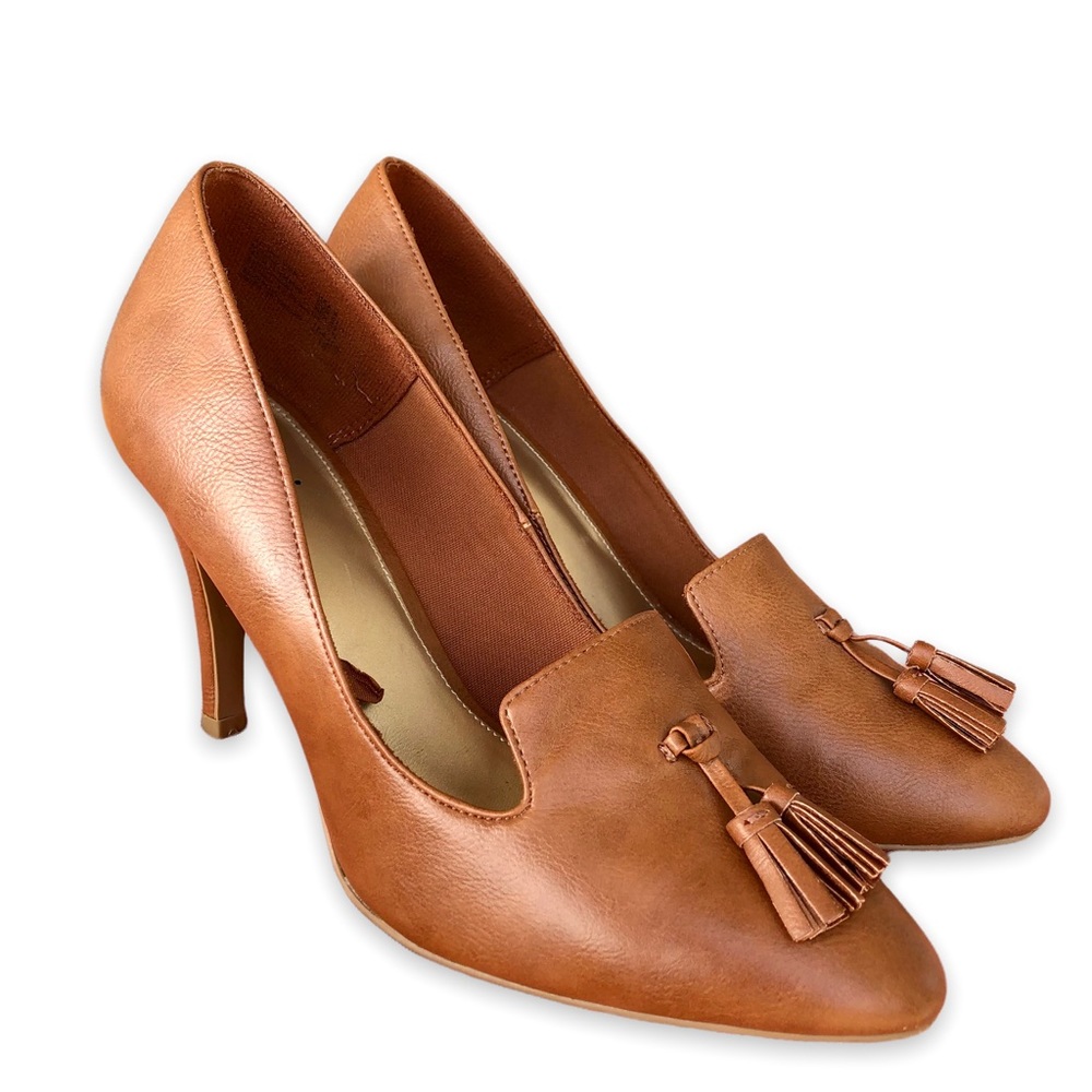 Fioni Camel Tan Faux Leather Heeled Tassel Loafers Size 9